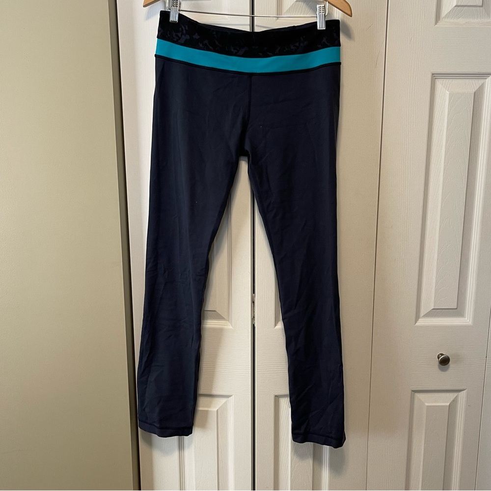LULULEMON Straight Leg Pant